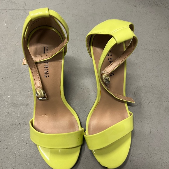 Yellow Stiletto Call It Spring Heels. US Women’s Size 7. - Picture 4 of 4